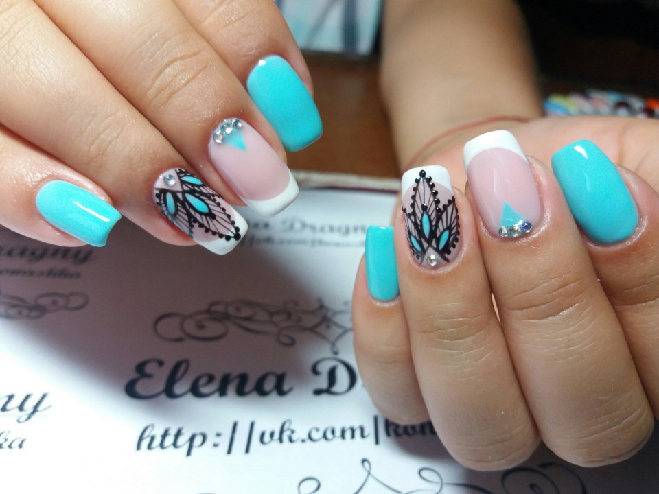 Ногти бирюза