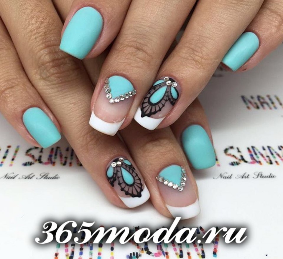 Маникюр на короткие ногти бирюзовый с белым
