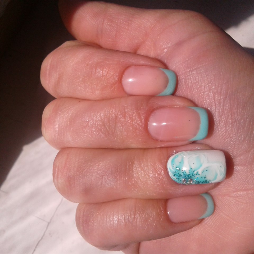 Маникюр цвет бирюза