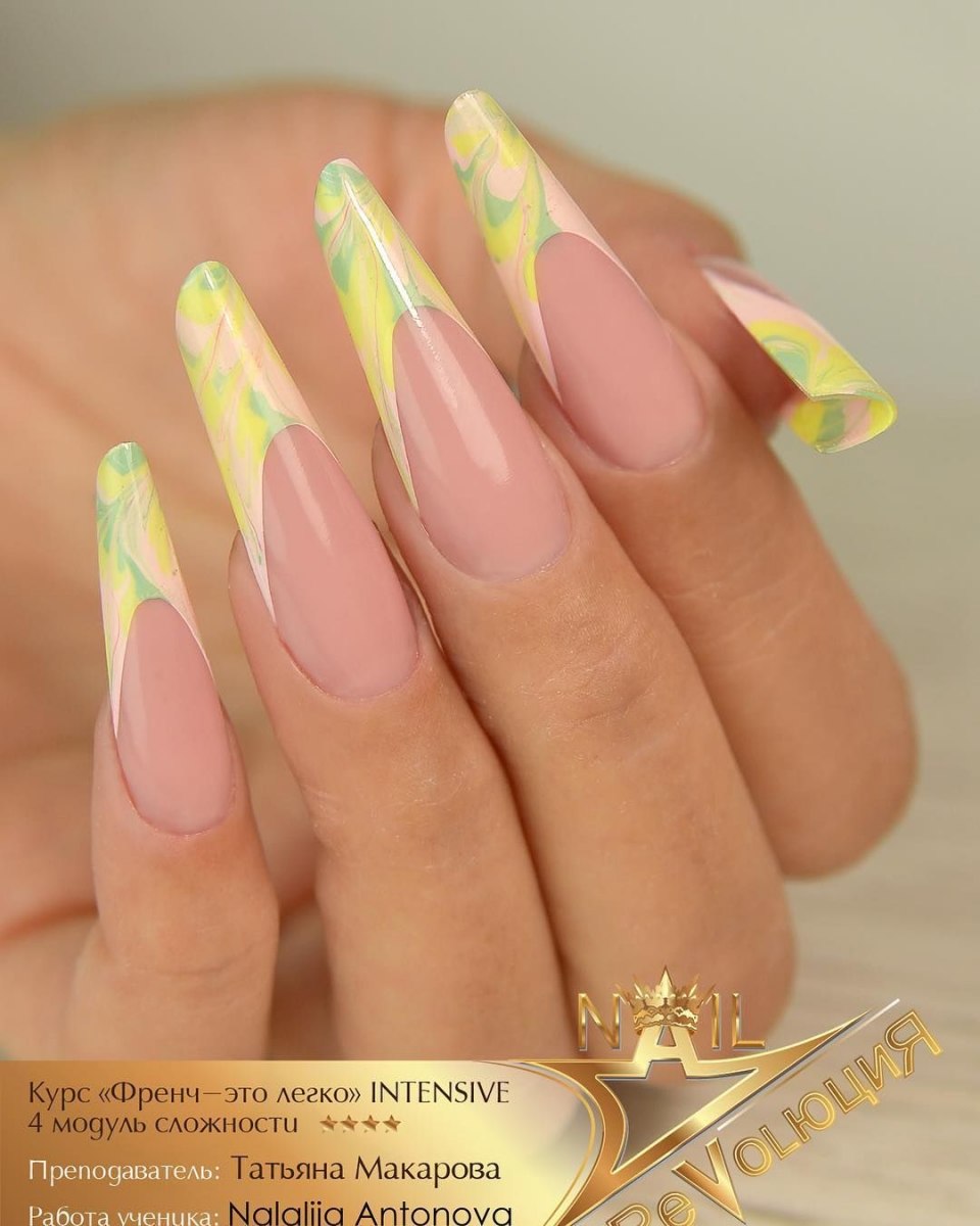 : Пайп, Готический миндаль, стилет.