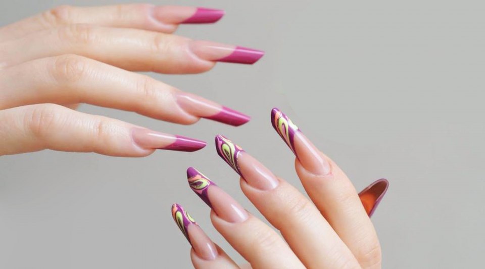 Наращивание выкладной френч