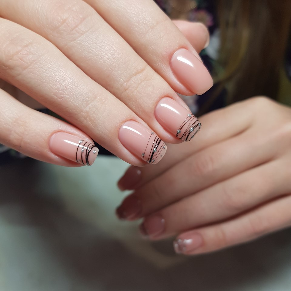 Нюд френч маникюр на квадратные