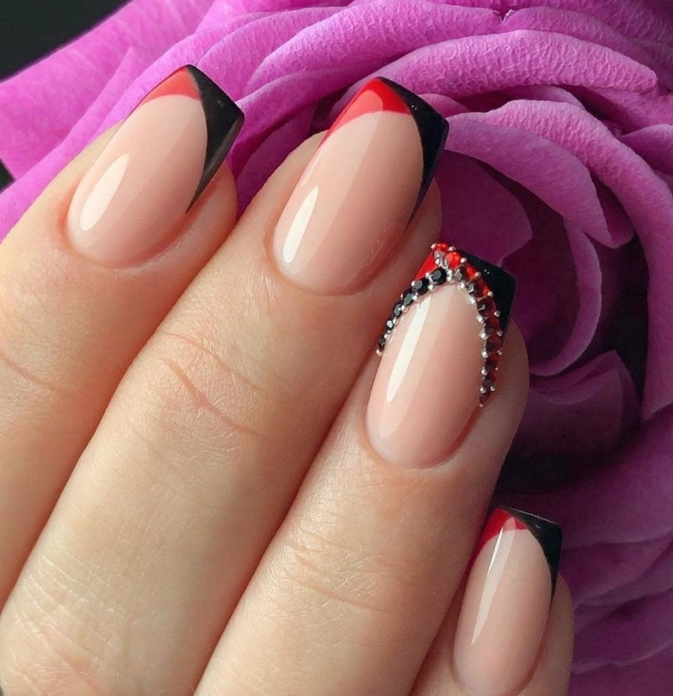 Ногти 2020 Весна френч черный