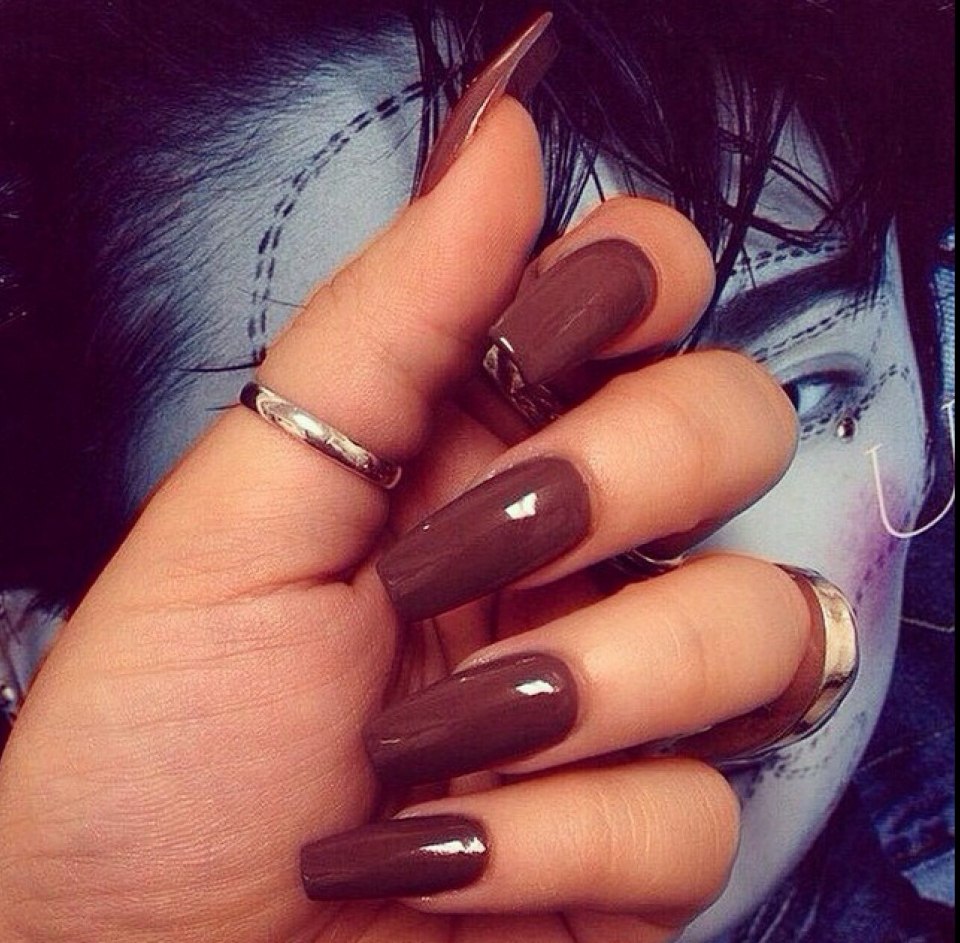 Шоколадный маникюр на длинные ногти