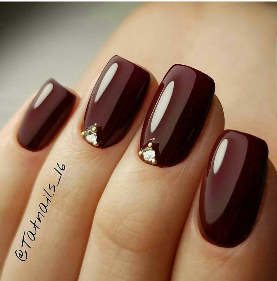 Маникюр 2021 бордо бургунди