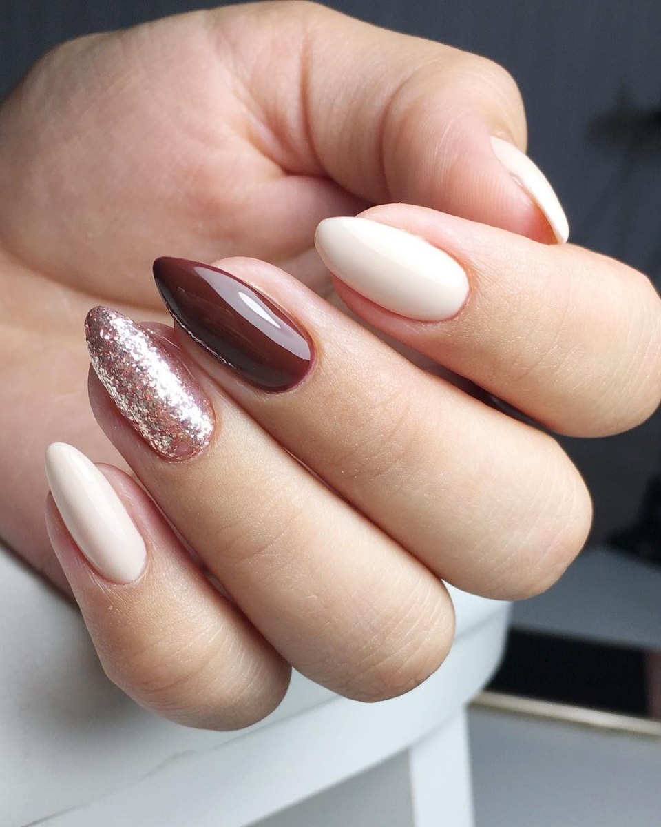 Маникюр на миндальные ногти