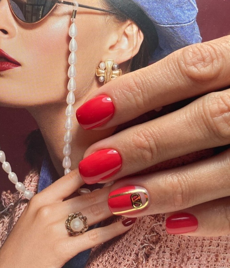 Элегантные красные ногти