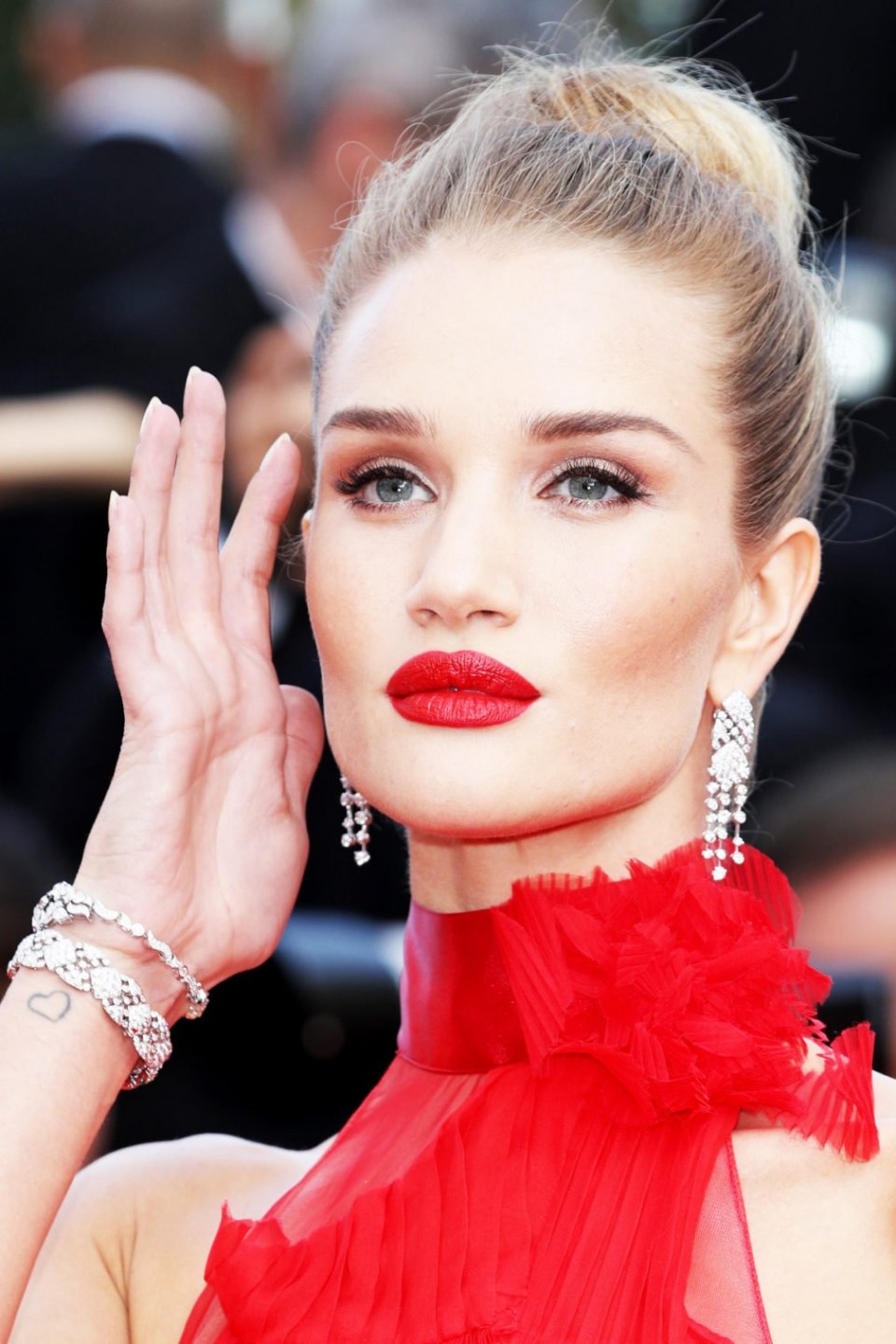 Рози Хантингтон-Уайтли макияж