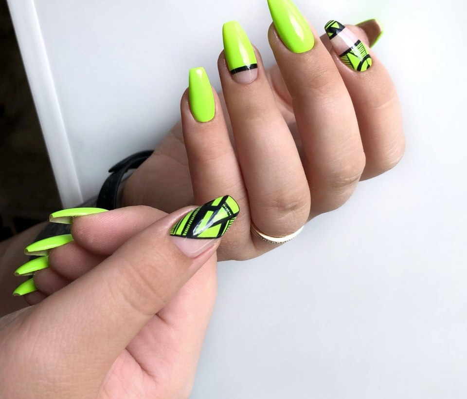 Маникюр яркий необычный