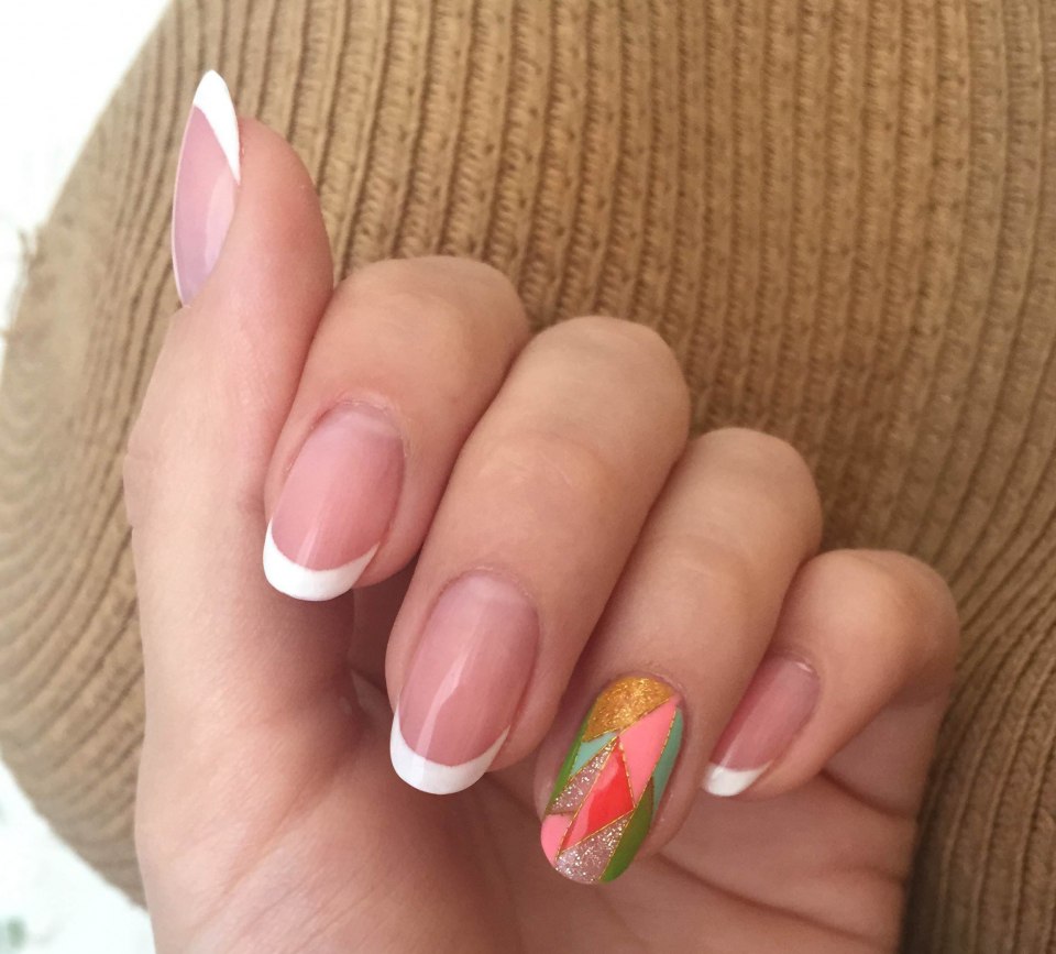 Французский маникюр на лето