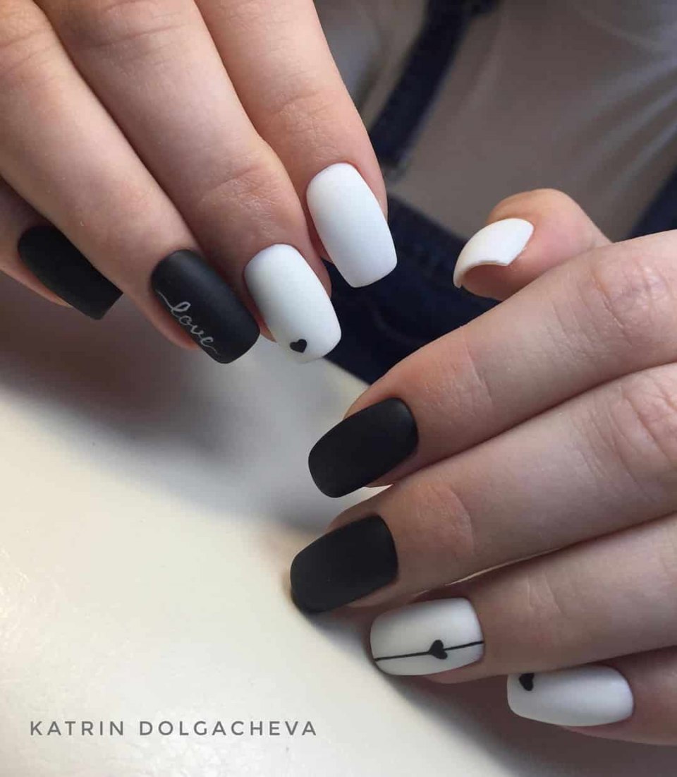 Белый матовый маникюр