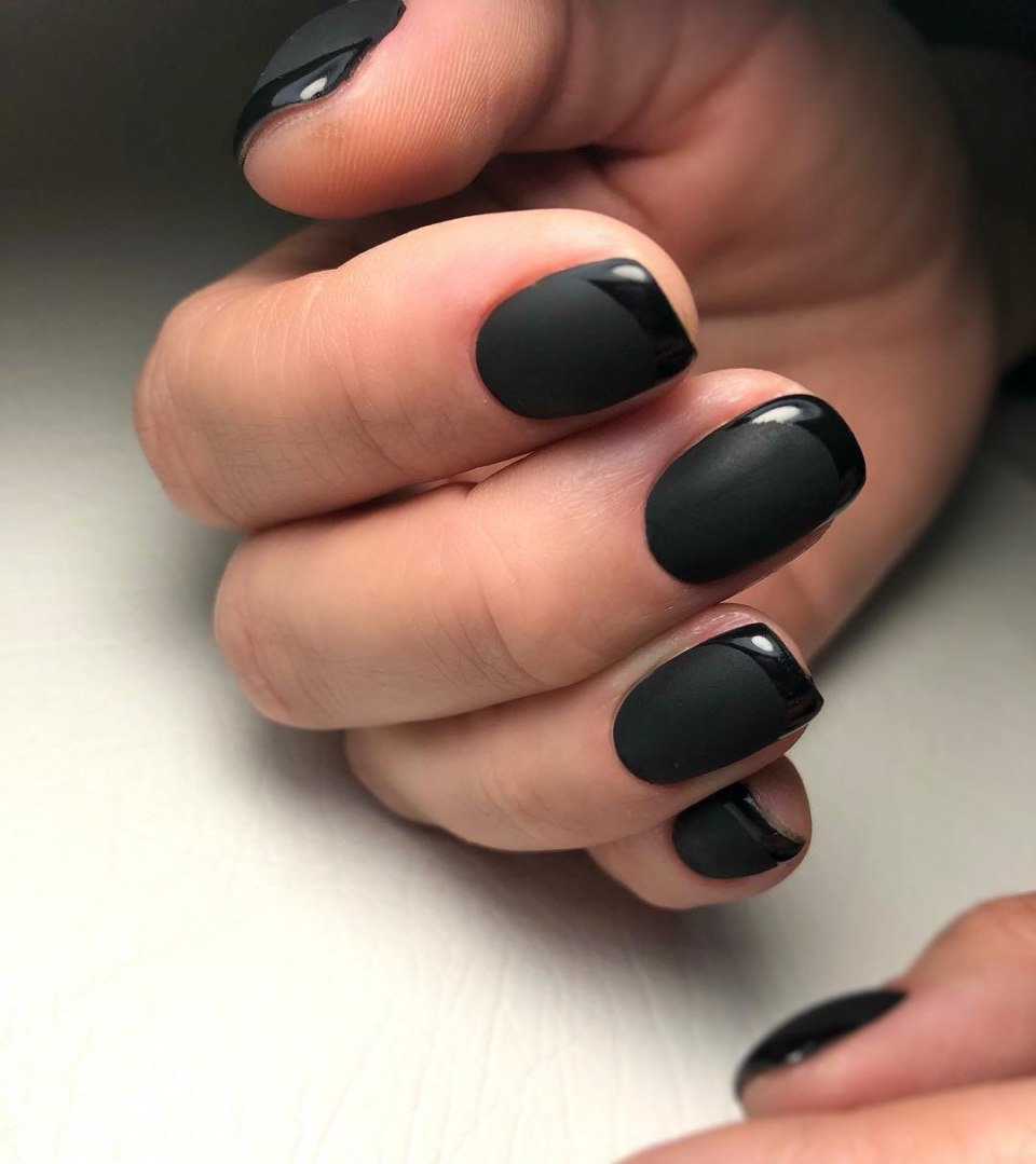 Матовогоянцевый маникюр