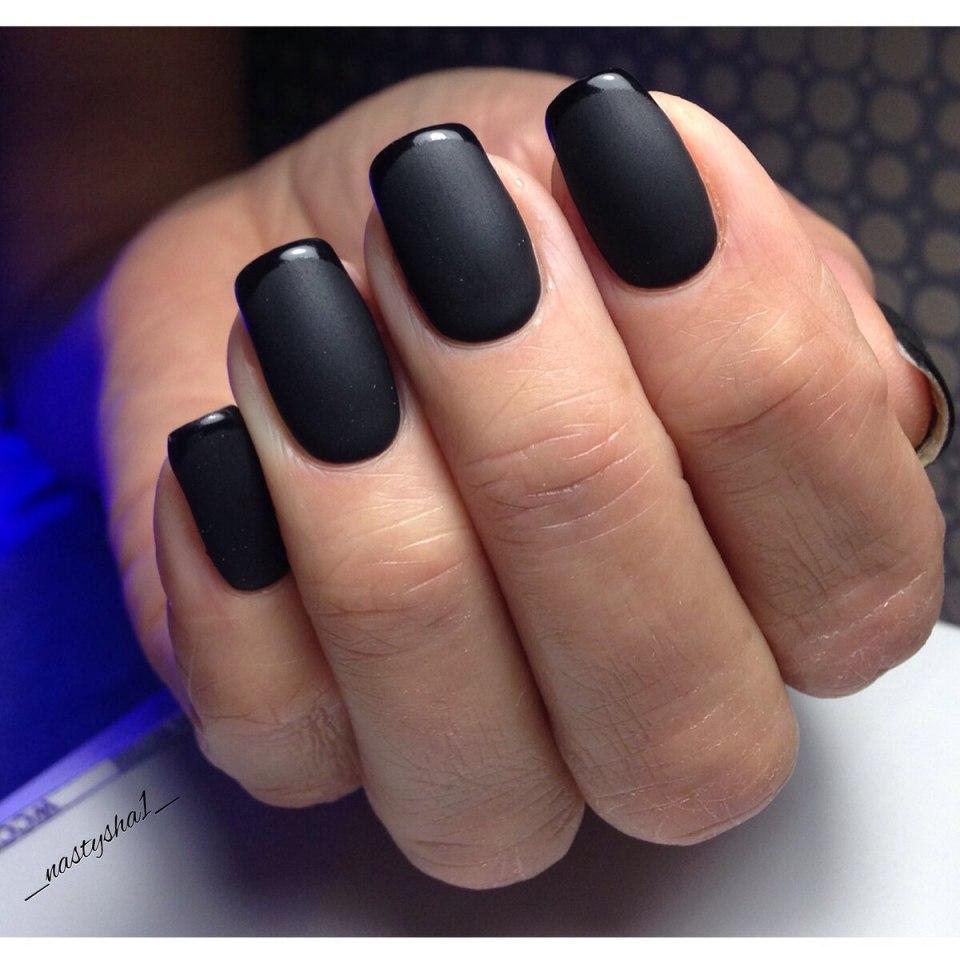 Матовогоянцевый маникюр