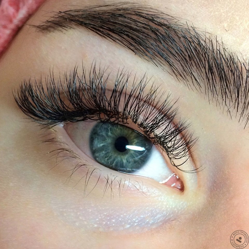 Объёмные ресницы нарощенные
