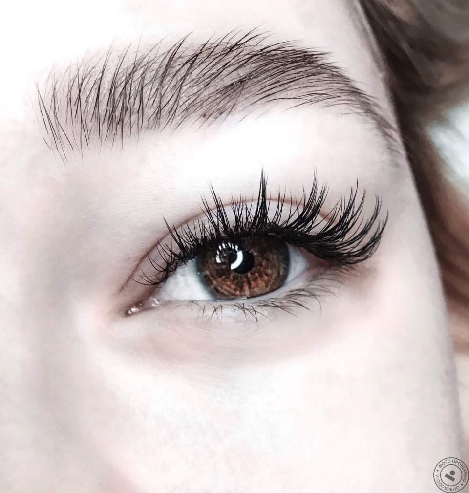 Нарощенные ресницы