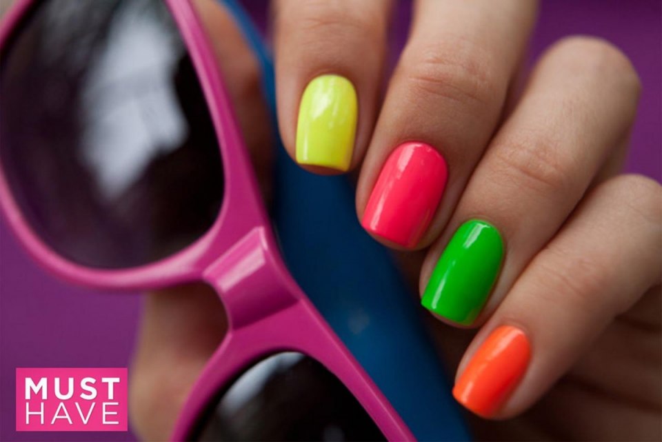 Разноцветный маникюр