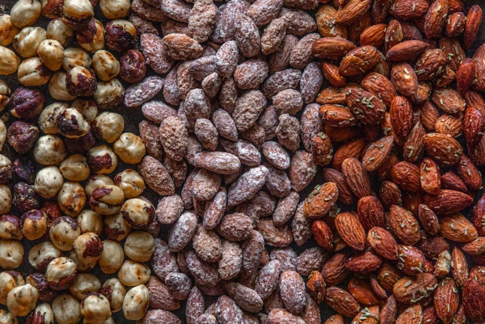 Финансье миндальный