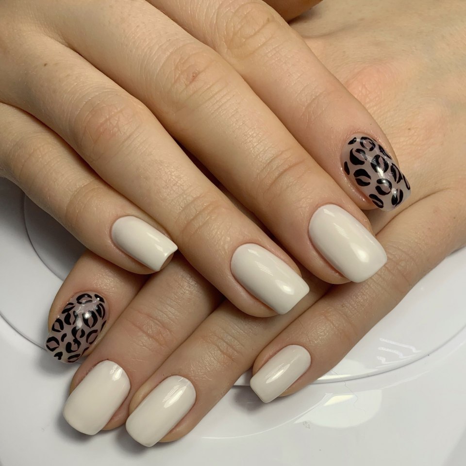 Ногти молочного цвета