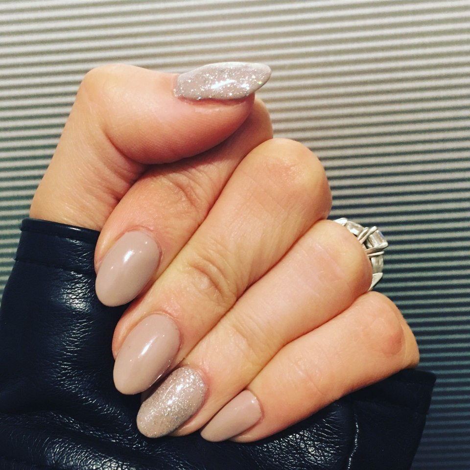 Цвет нюд на ногтях