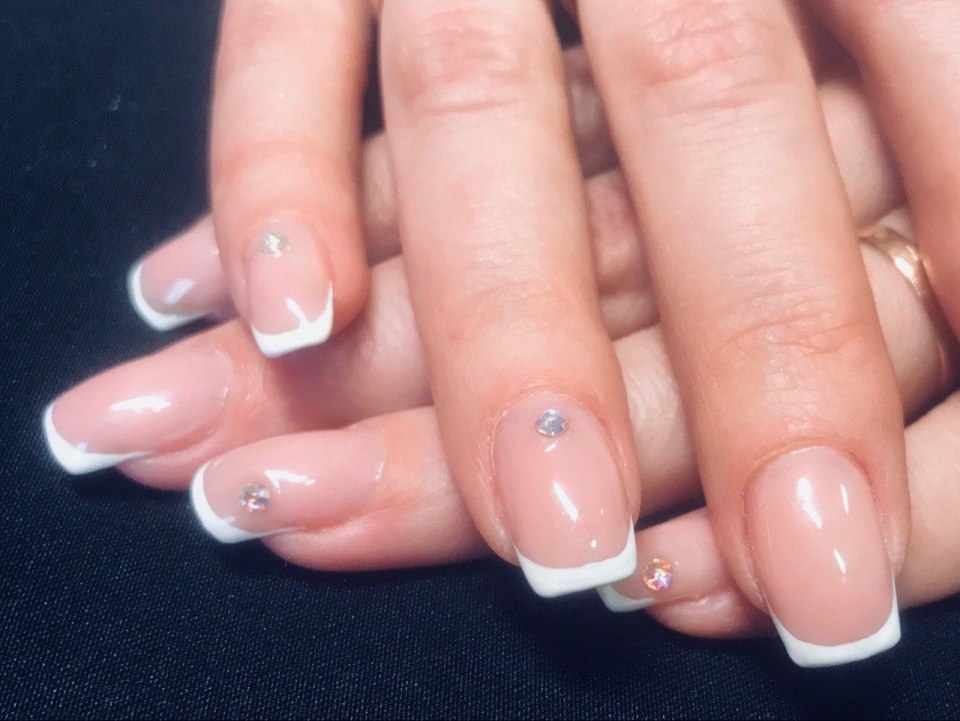 Свадебный маникюр нарощенные ногти