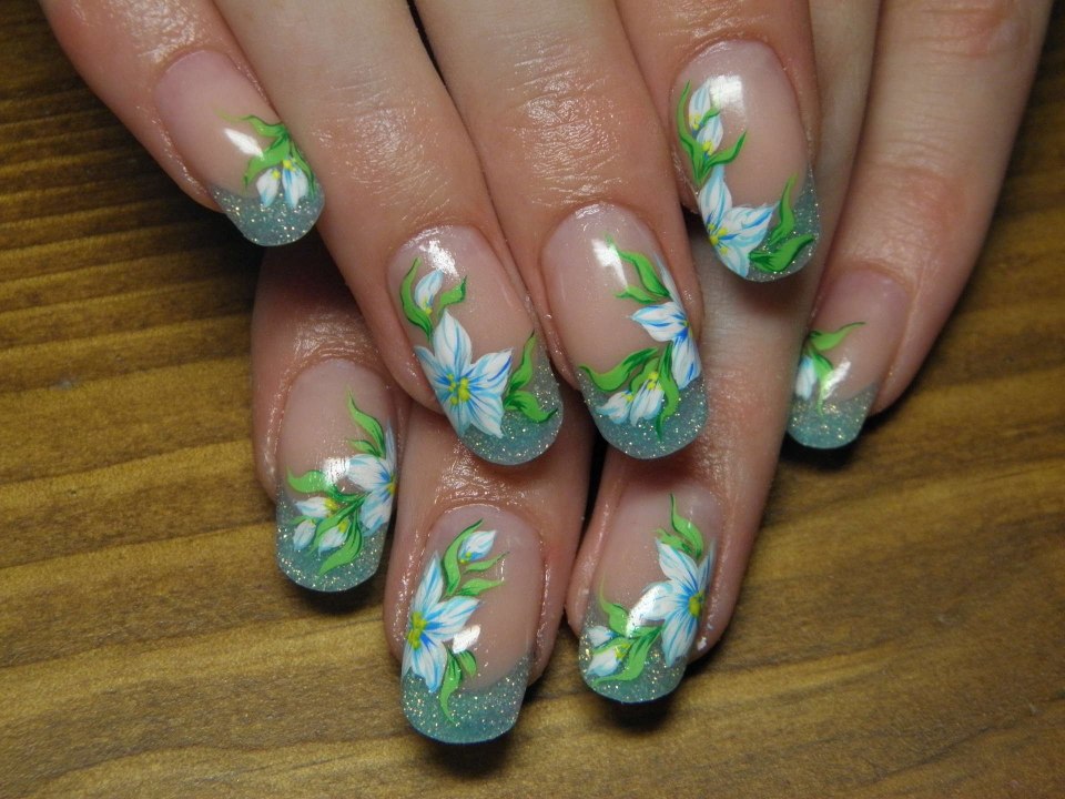 Весенний маникюр френч