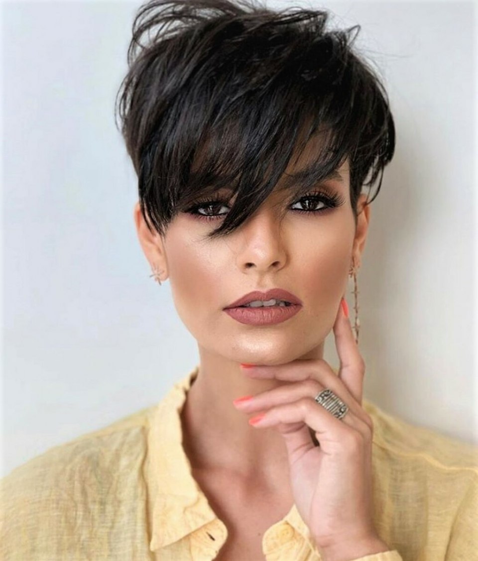 Стрижка Гарсон Пикси на круглое лицо