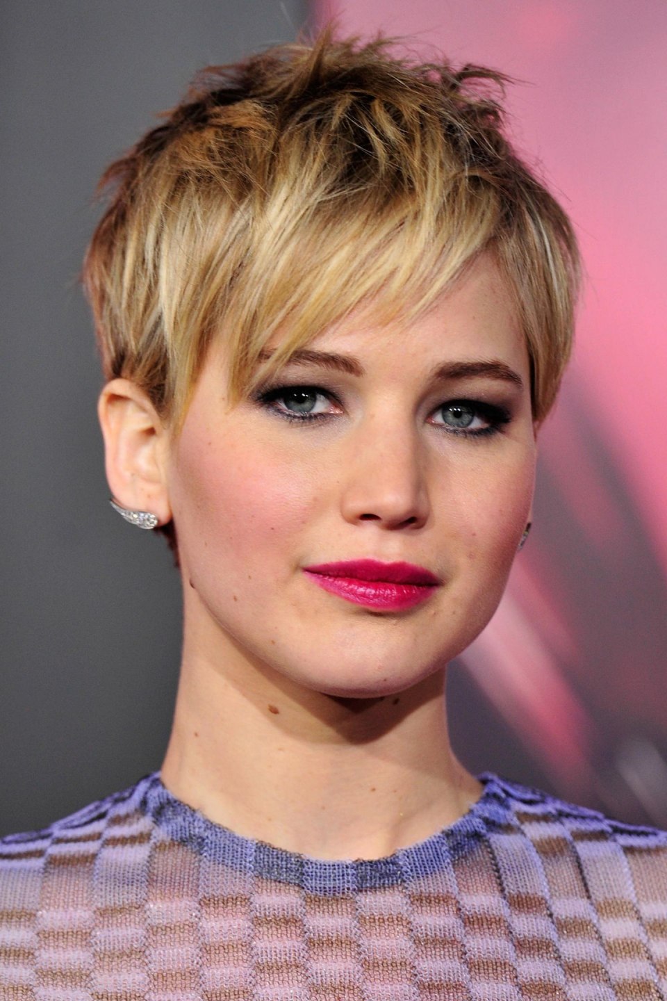 Короткие женские стрижки для круглого лица