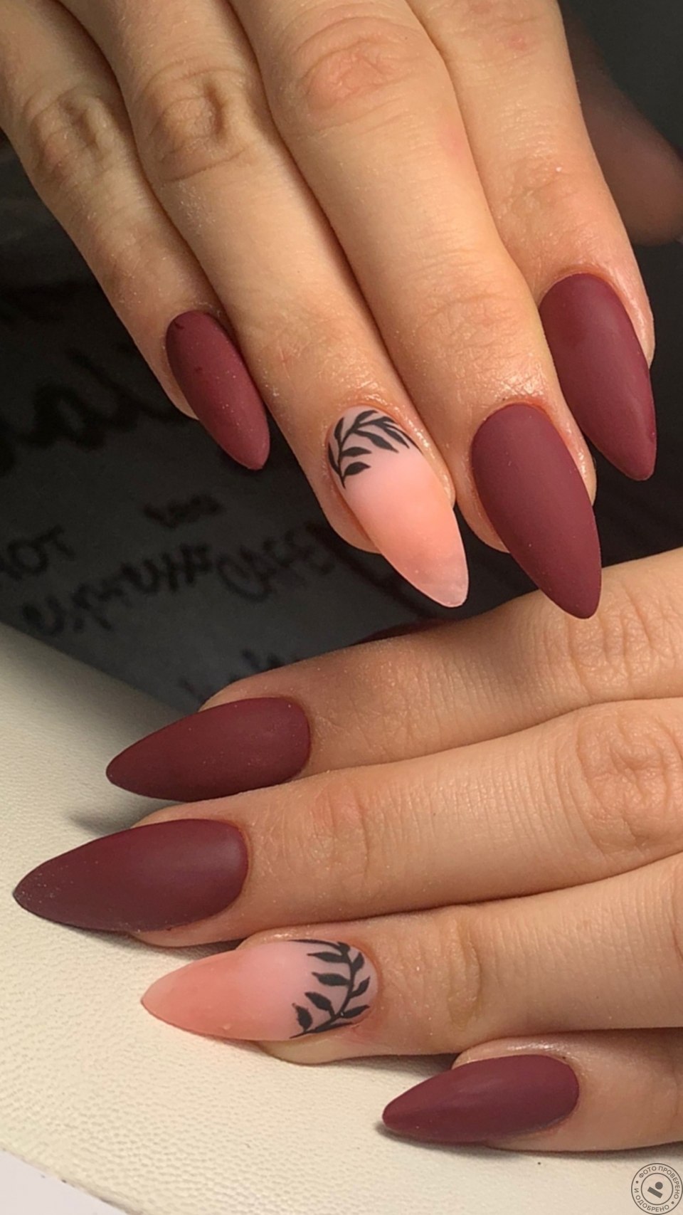 Наращивание ногтей форма миндаль