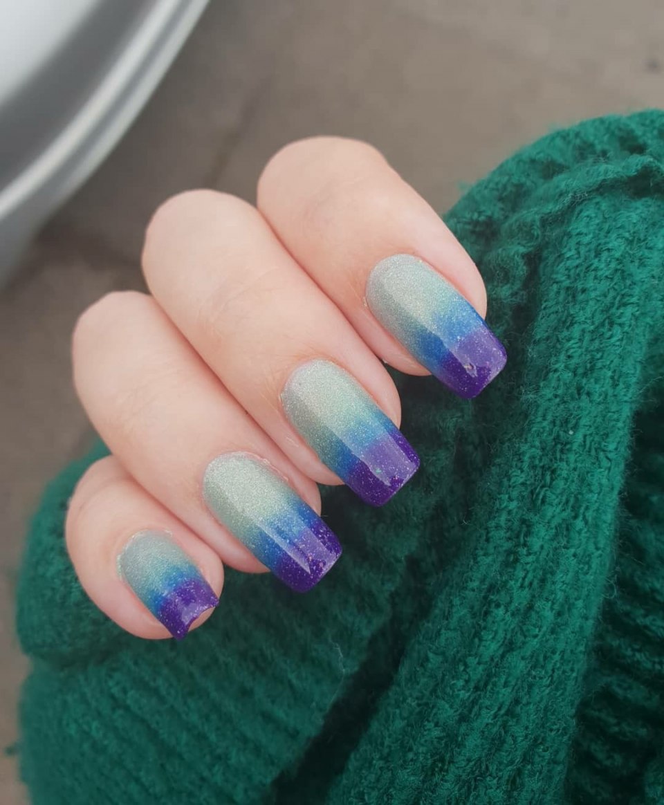 Маникюр с термолаком