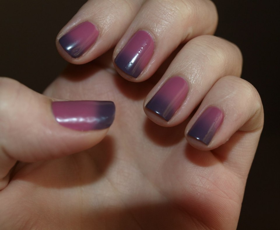 Маникюр на новый год с термолаком