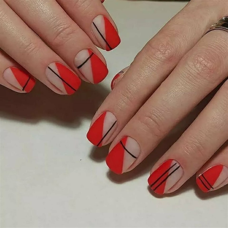 Красно черный маникюр на длинные ногти