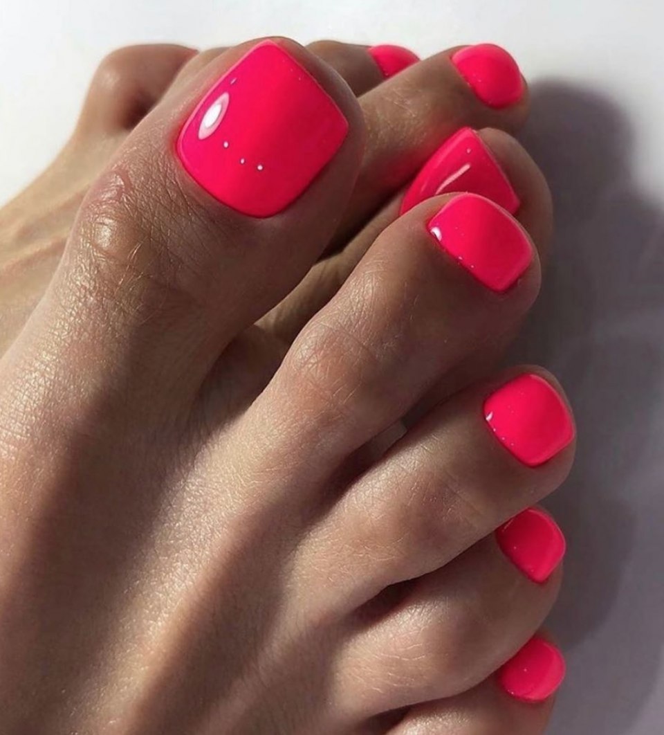 Маникюр и педикюр