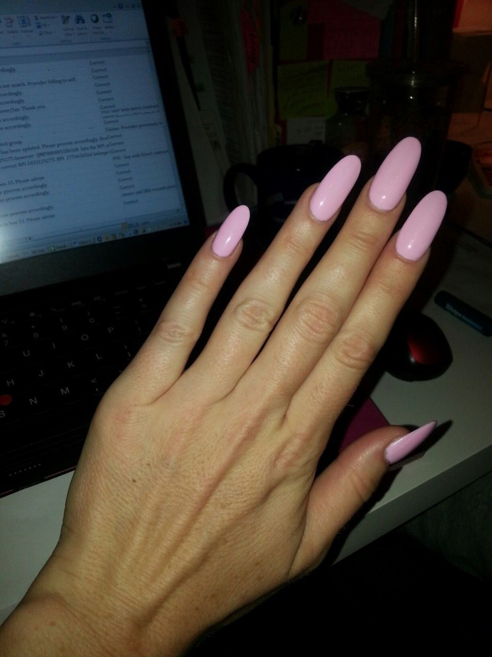 Маникюр закругленный миндаль короткий