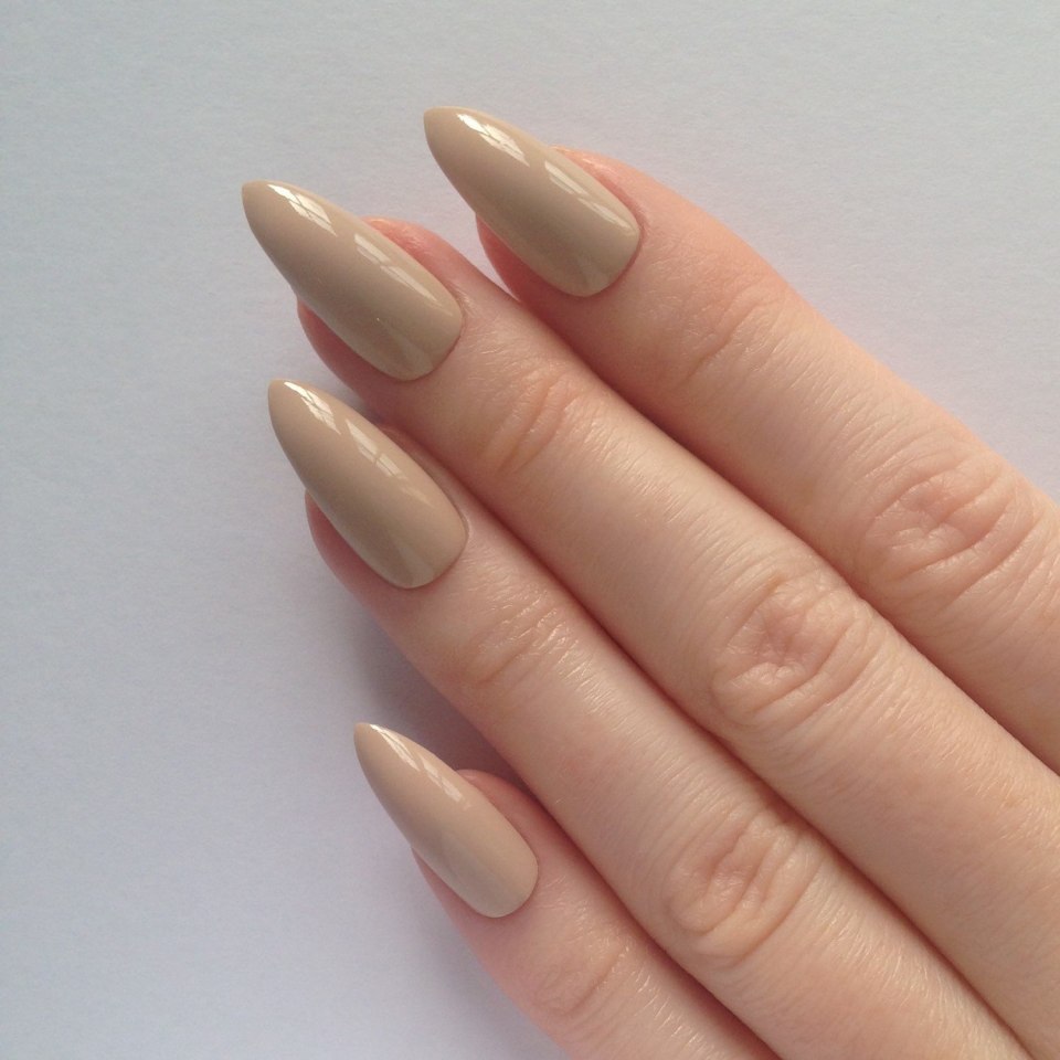 Стилет миндаль