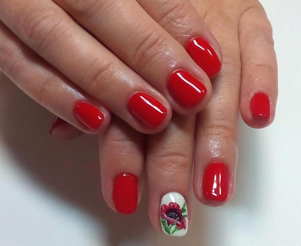 Маникюр на короткие ногти 2021 Весна красные