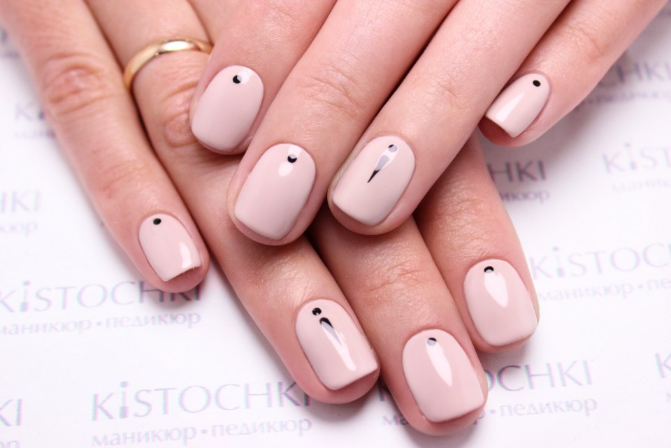 Маникюр для врача