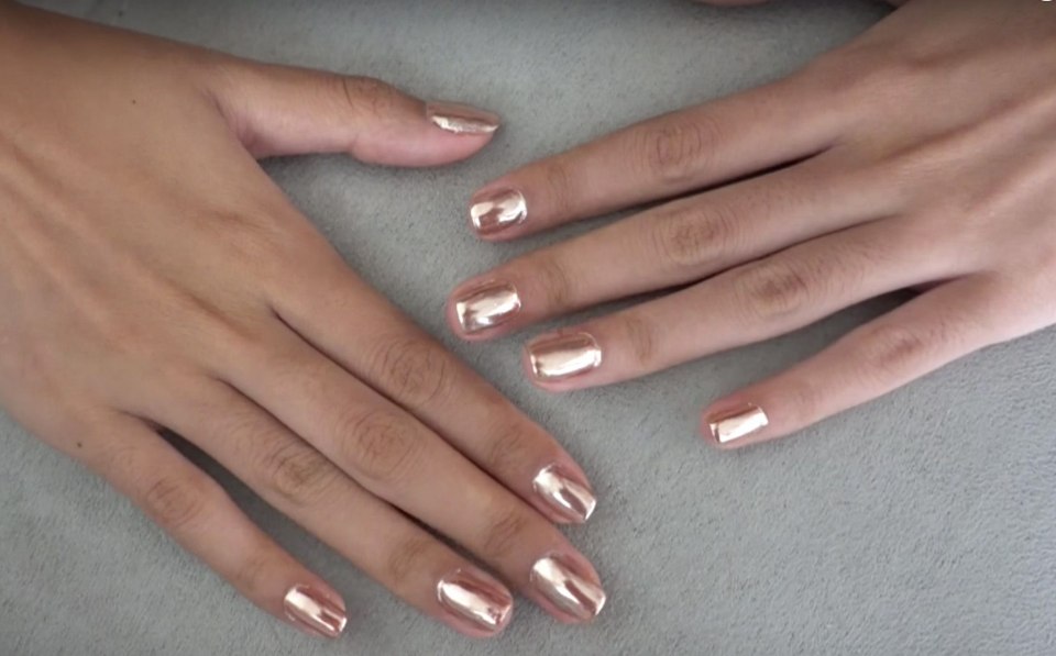 Французский маникюр для медиков