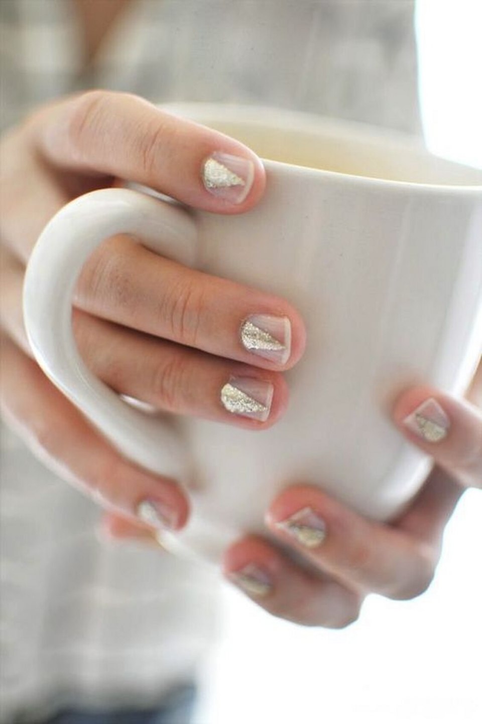 Маникюр для медработников нейтральный