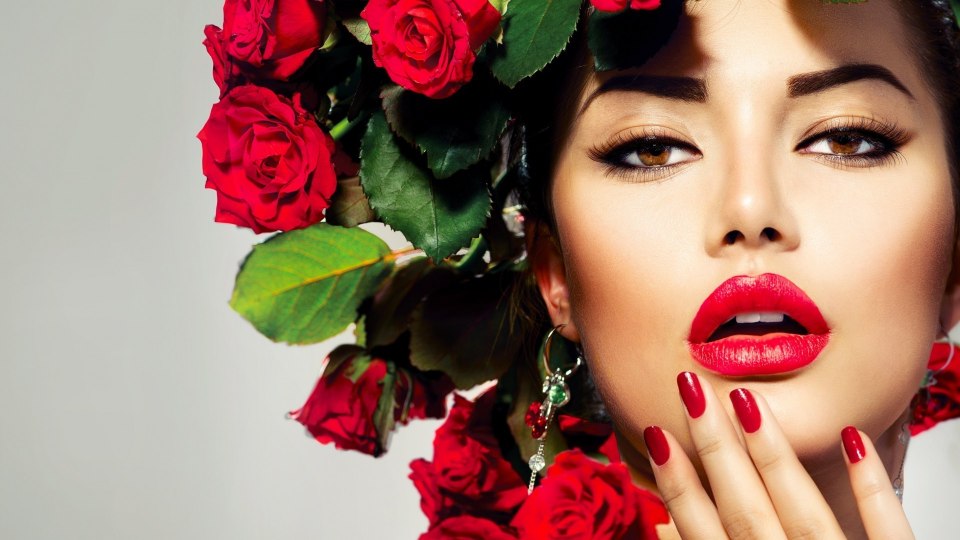 Девушка с розой