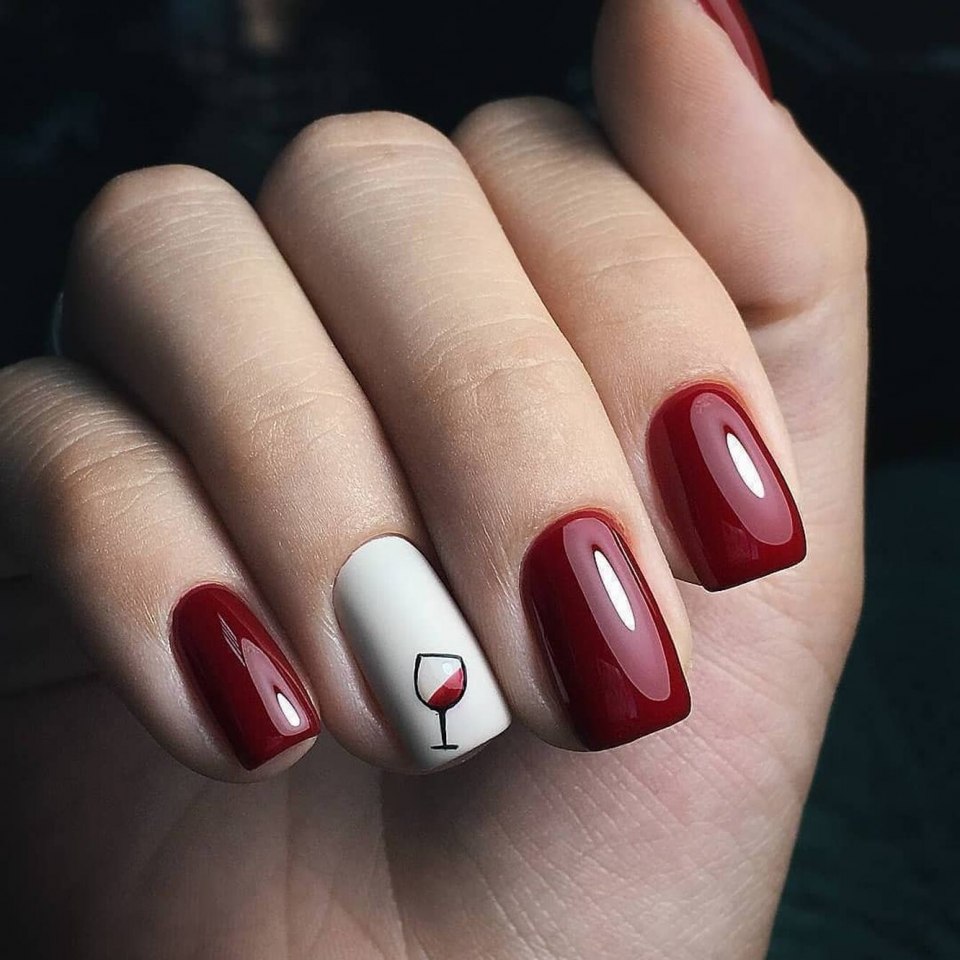 Винный маникюр