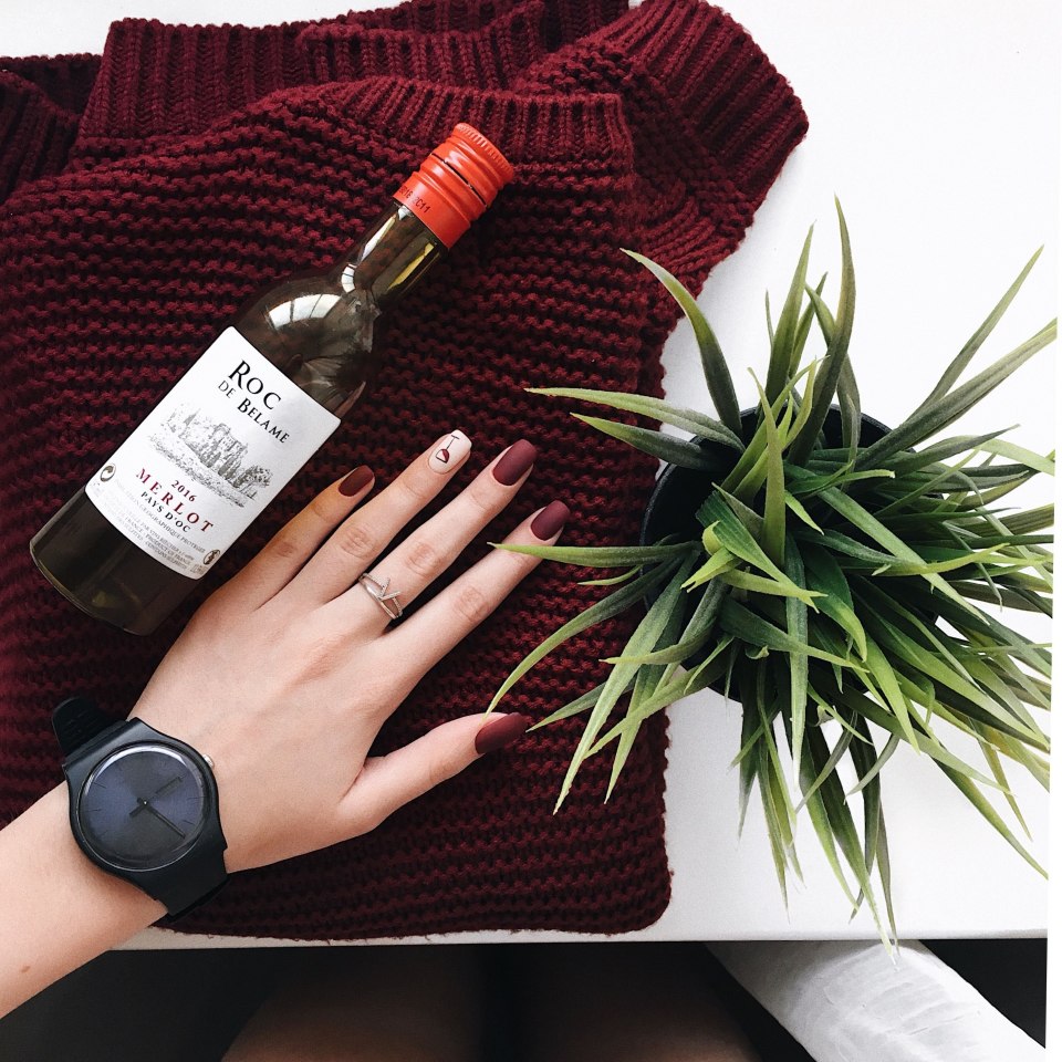 Праздничный маникюр 2021