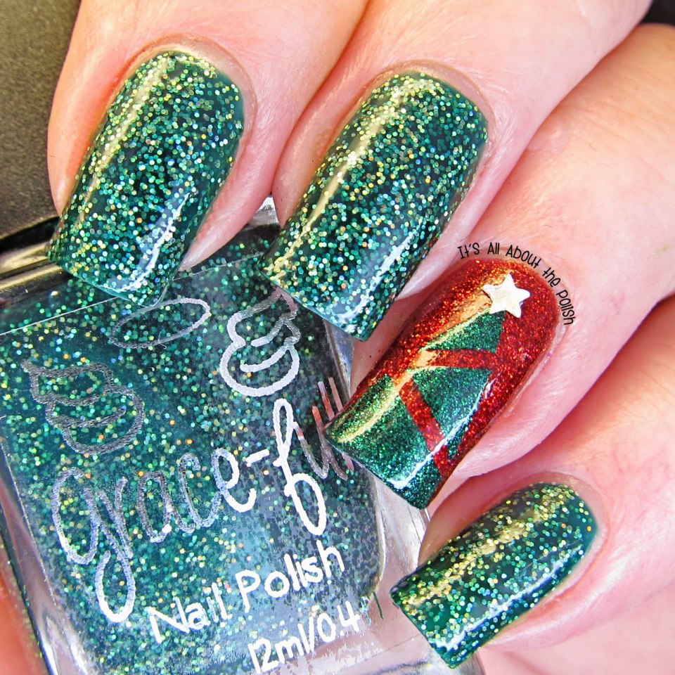 Маникюр с елкой