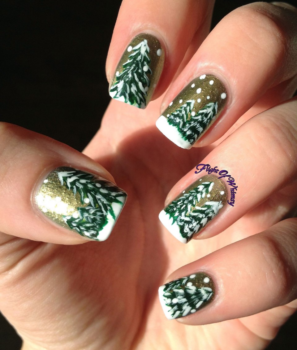Новогодний маникюр с елкой
