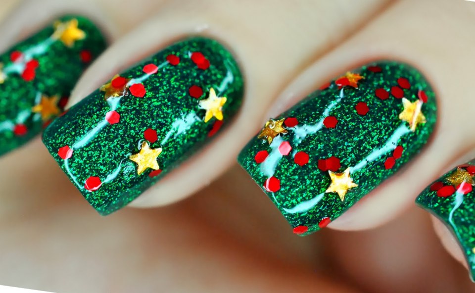 Необычный новогодний маникюр