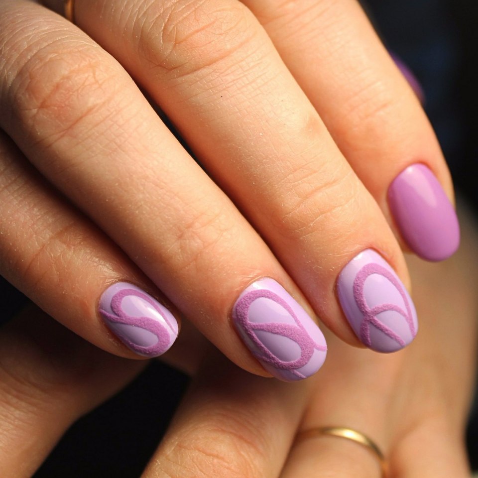 Ногти сиреневые с розовым