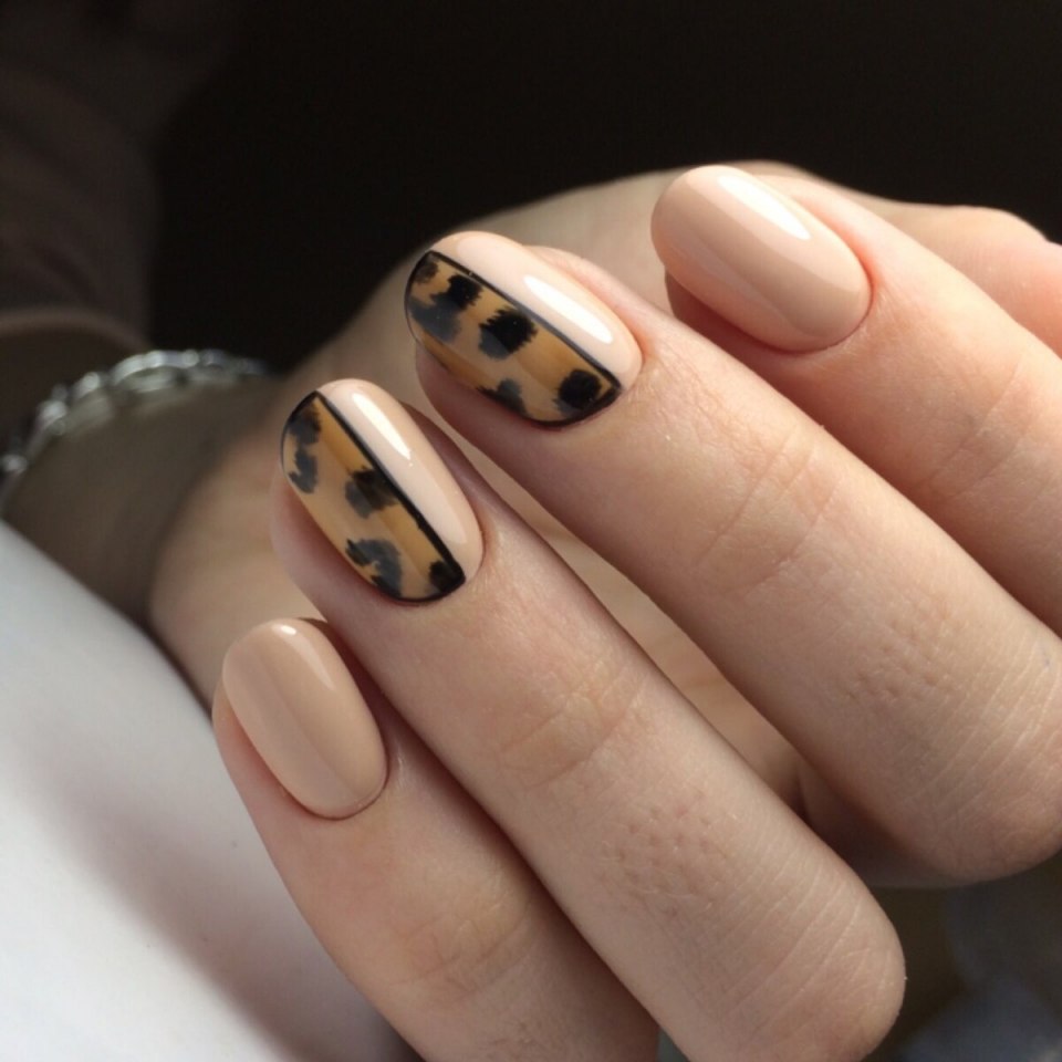 Изящный маникюр для деловой женщины