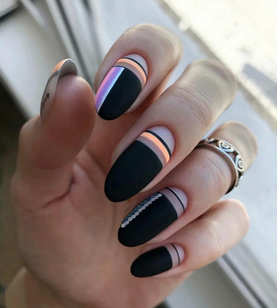 Двухцветные ногти