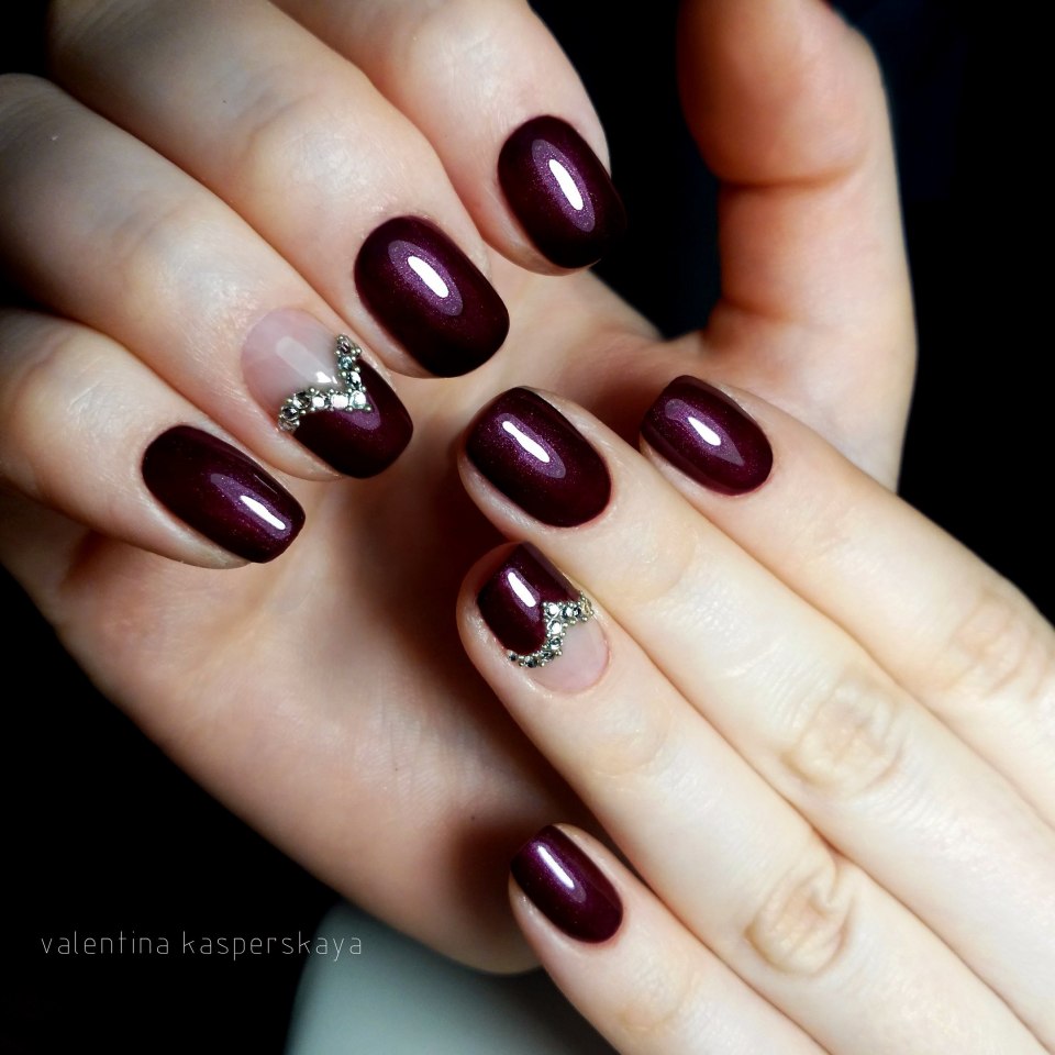 Маникюр гель лак бордовый