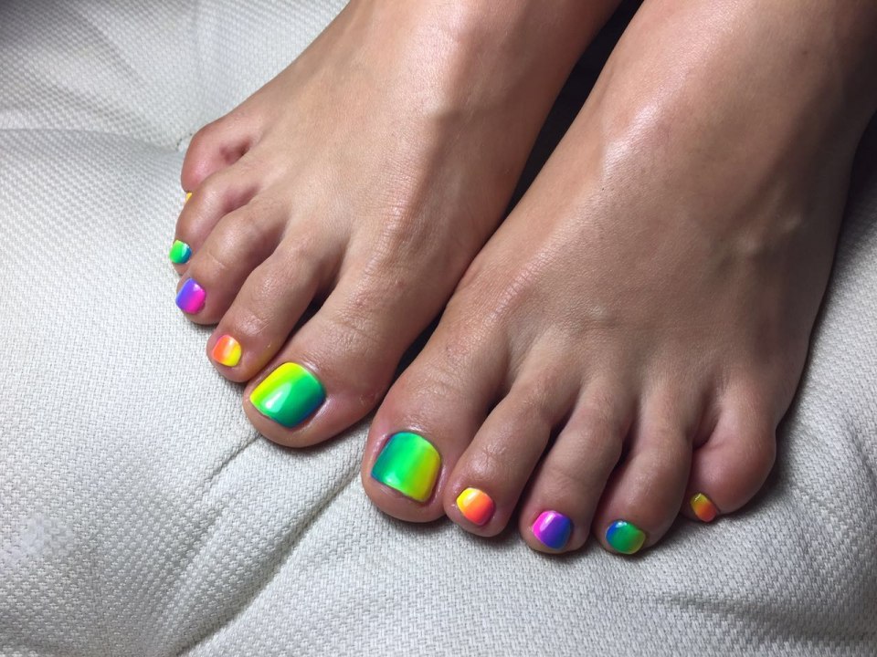 Красивый педикюр