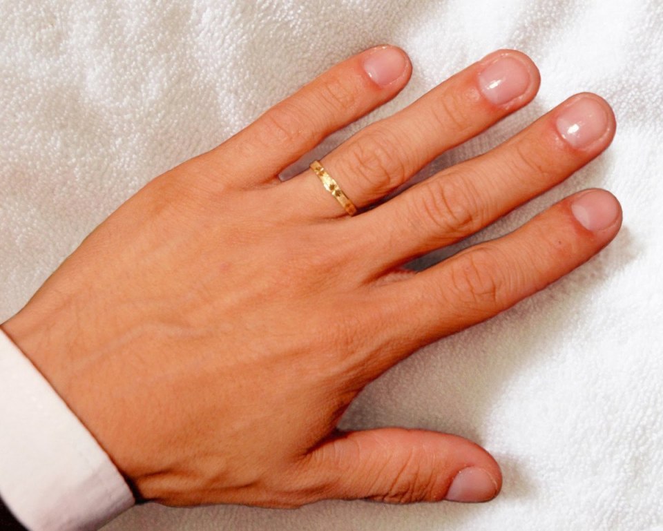 Мужской маникюр без покрытия